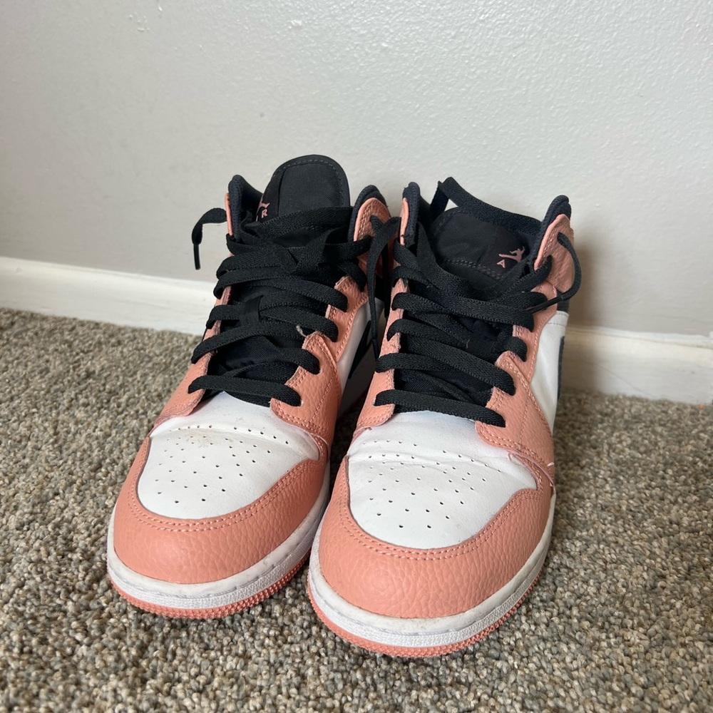 Jordan 1’s - Picture 4 of 5